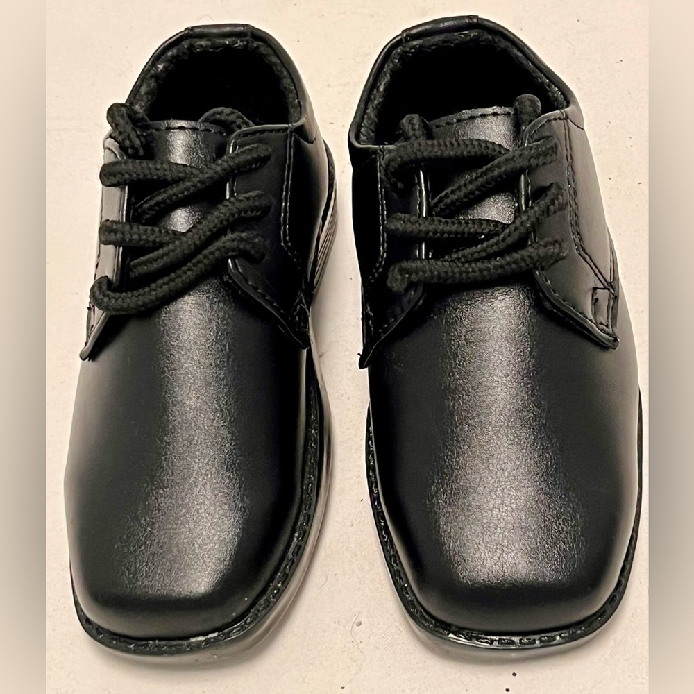 🌻$11 DEAL!🌻 NEW Kids Classic Black Shoes Kids Size 23 EU/ 7 US